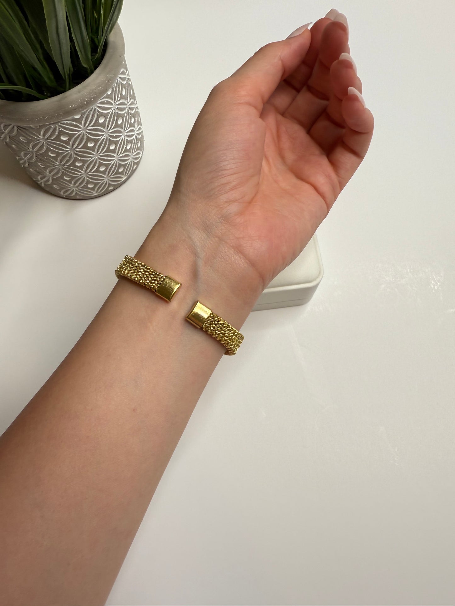 Stainless steel bangle