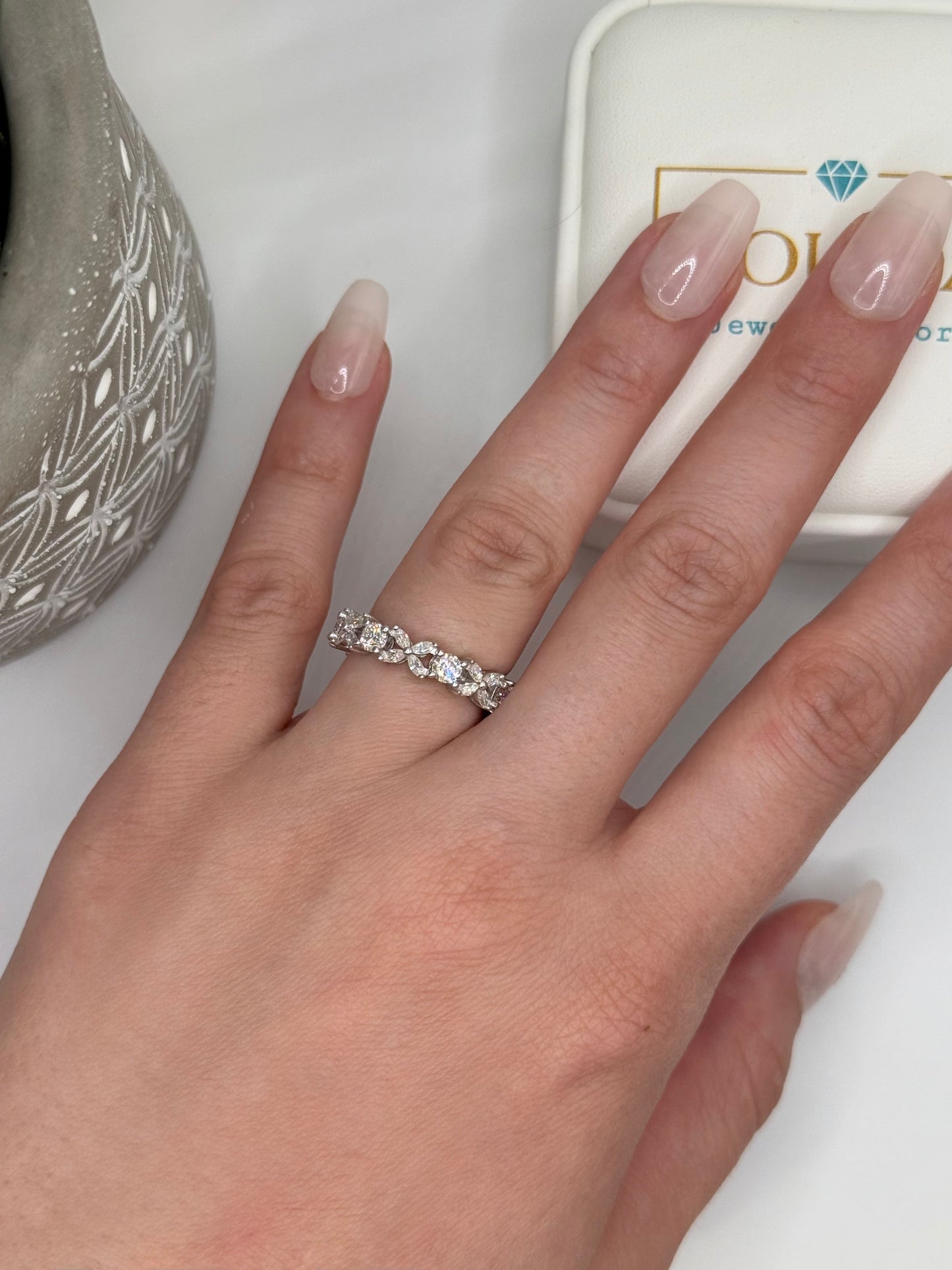 Flower eternity band