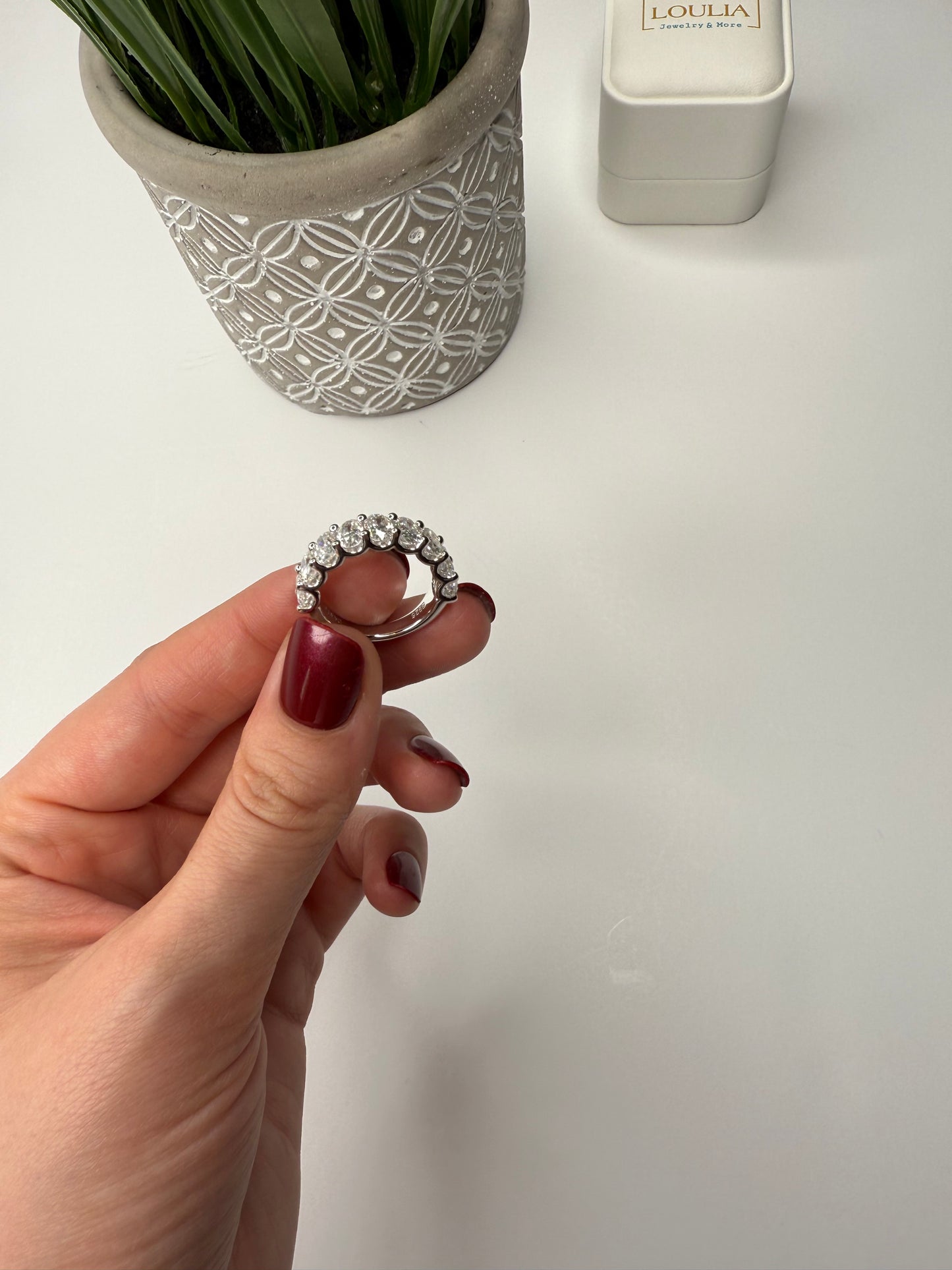 oval cut band