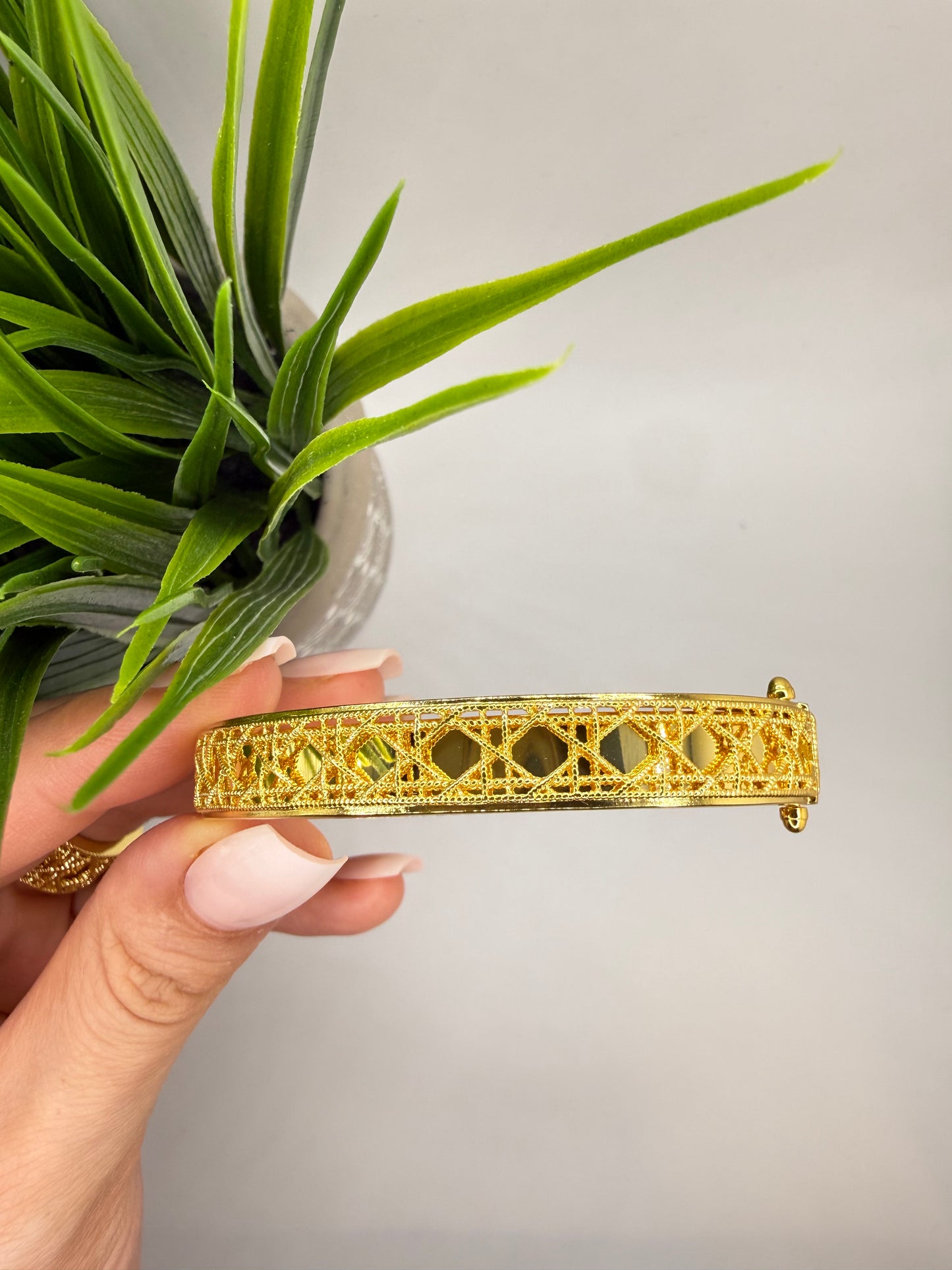 Noura Bangle