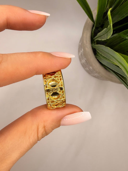 Noura ring