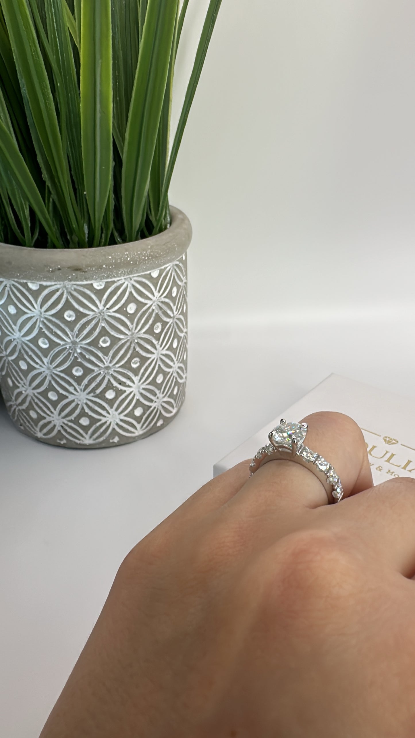 Solitaire Round Cut