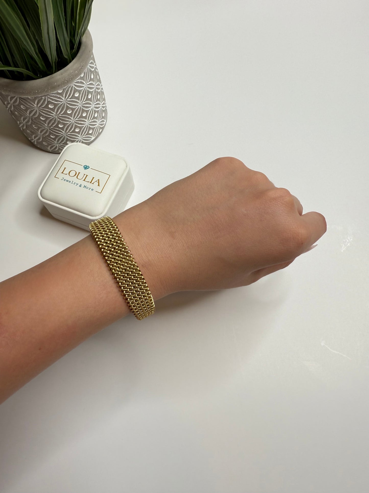 Stainless steel bangle