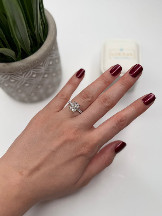 Radiant Cut Solitaire